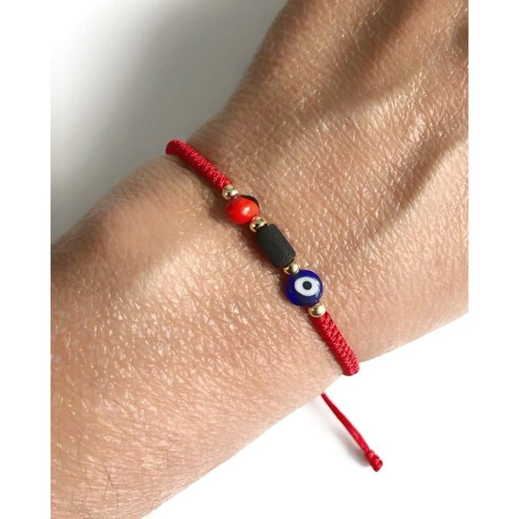 Powerful Prosperity Red Unisex Evil Eye Bracelet with Genuine Jet and Gold-Plate - Picture 3 of 6